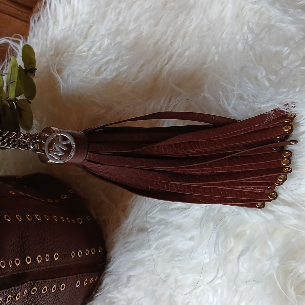 MICHAEL KORS CROSSBODY REDUCED FOR QUICK SALE - Picture 15 of 17